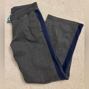 Nike girls grey sweatpants